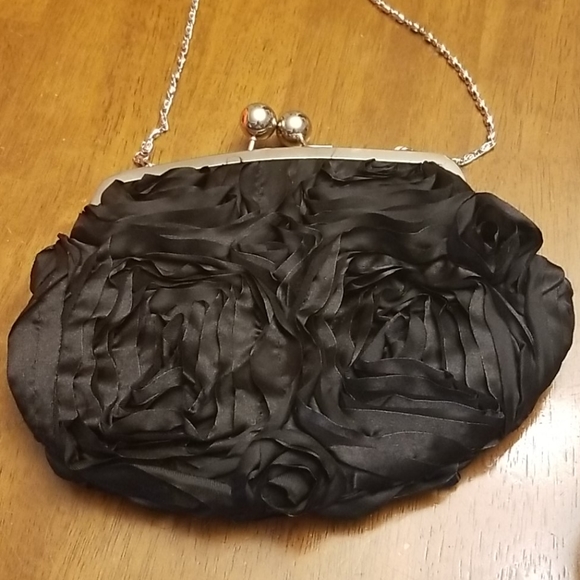 $5 ITEM. Black and silver evening bag. MUST BUNDLE WITH TWO OTHER ITEMS - Picture 1 of 8